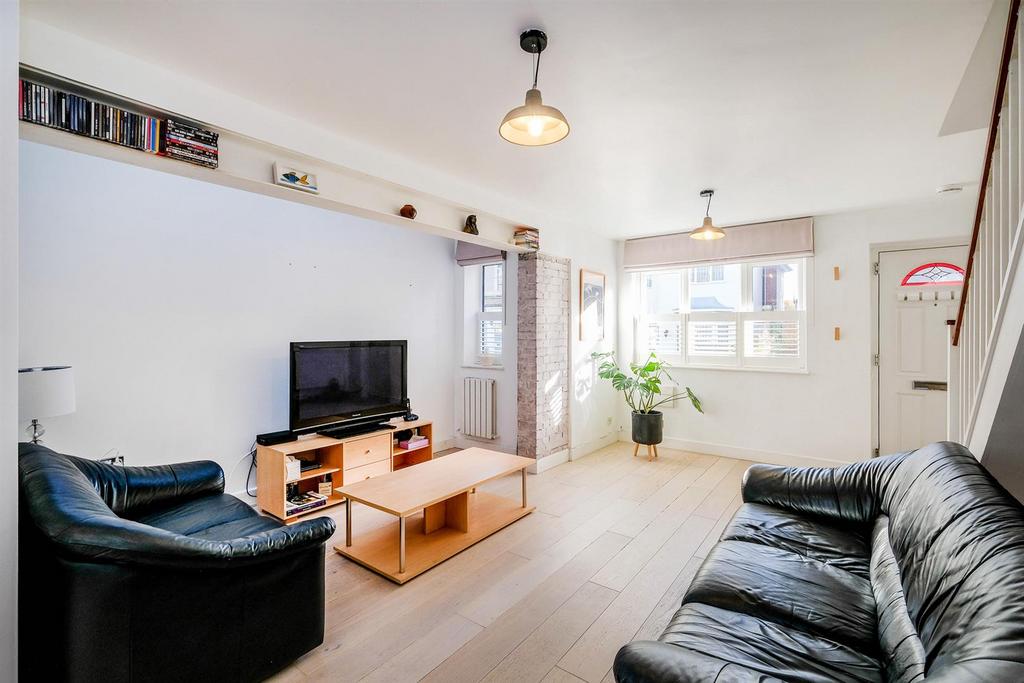 64 Nightingale Lane-3 resized.jpg