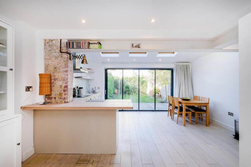 64 Nightingale Lane-7 resized.jpg