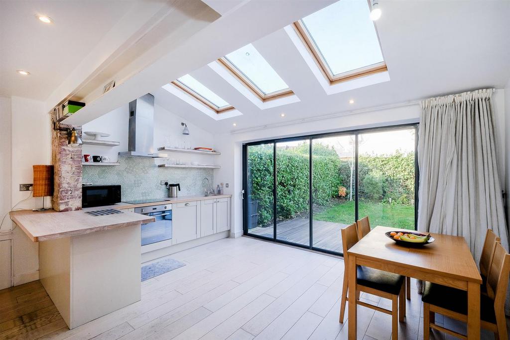 64 Nightingale Lane-9 resized.jpg