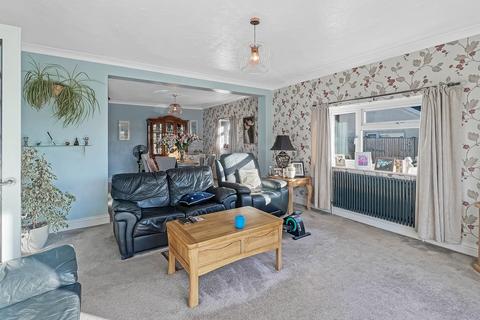 3 bedroom bungalow for sale, Colchester Road, Halstead, CO9