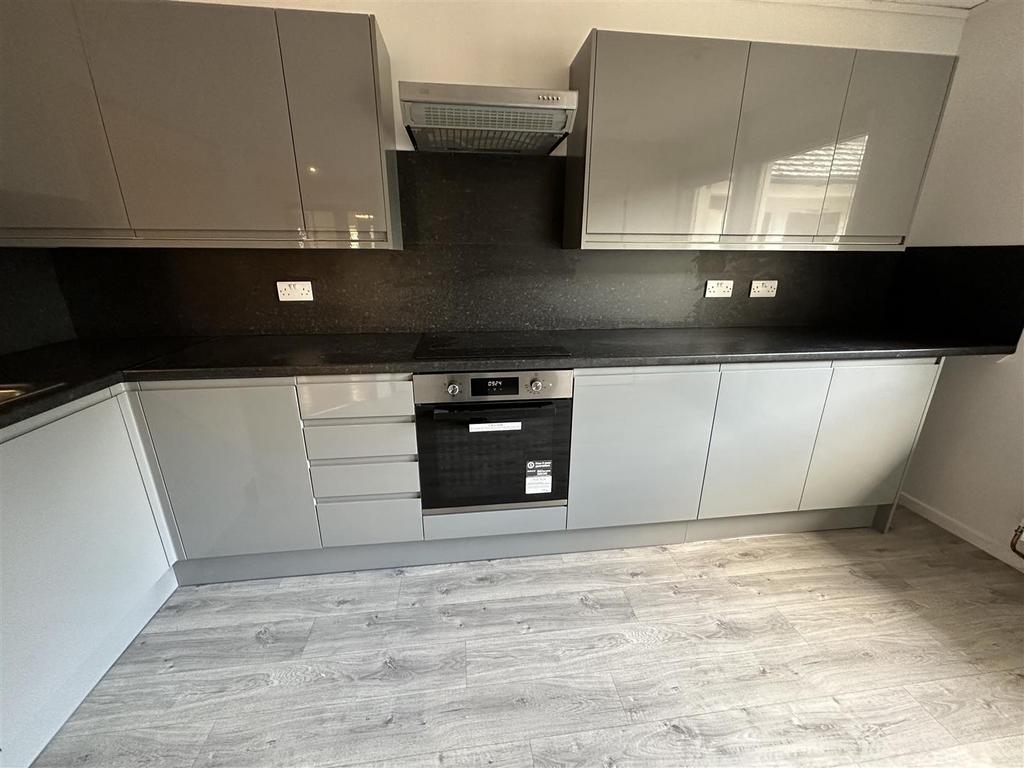 Kitchen Oven.jpeg