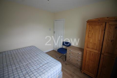 2 bedroom house to rent - Park View Avenue, Burley, Leeds
