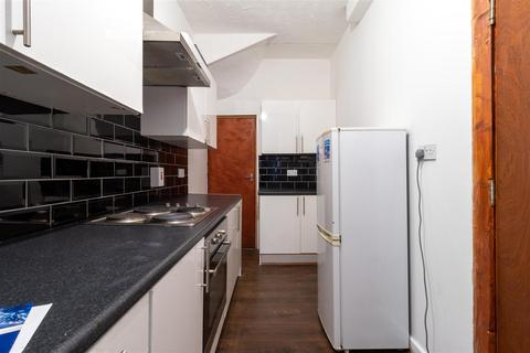 3 bedroom house to rent - Royal Park Grove, Hyde Park, Leeds