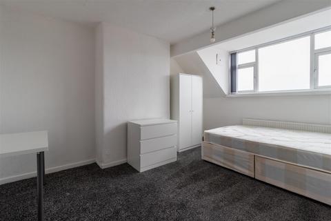 3 bedroom house to rent - Royal Park Grove, Hyde Park, Leeds