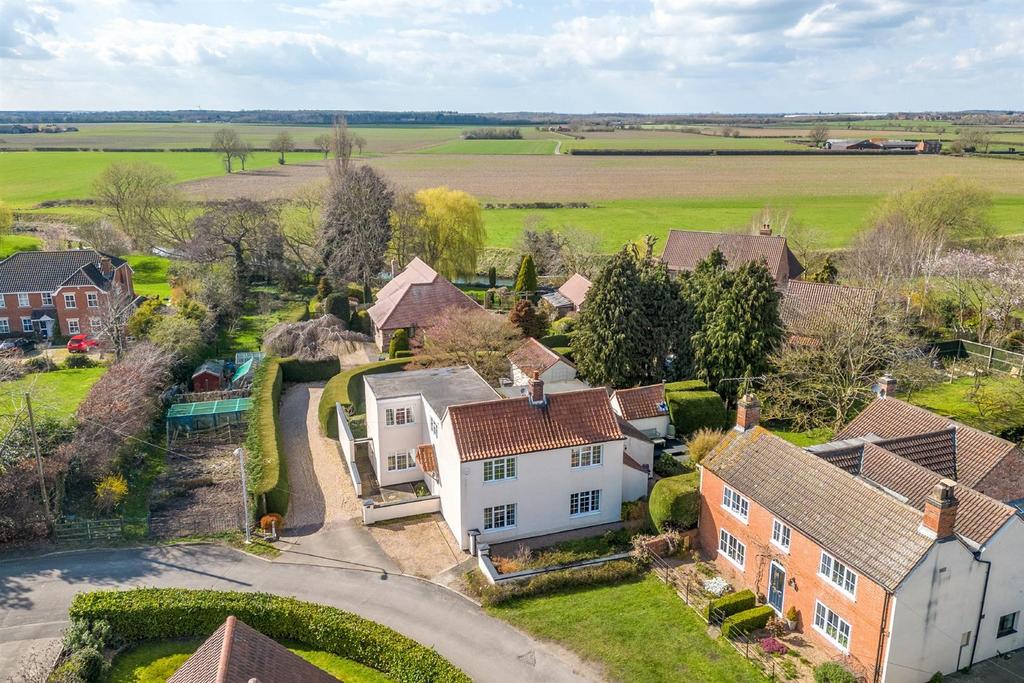 Water Lane, Bassingham, Lincoln 4 bed detached house for sale £580,000