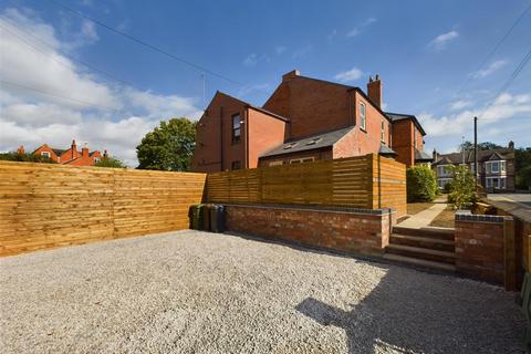 4 bedroom semi-detached house for sale, St. Catherines, Lincoln