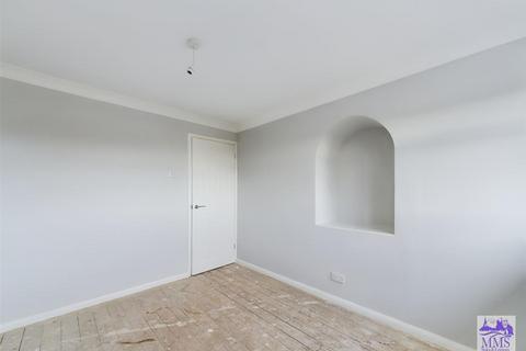 2 Albatross Avenue, Rochester, ME2 2XL