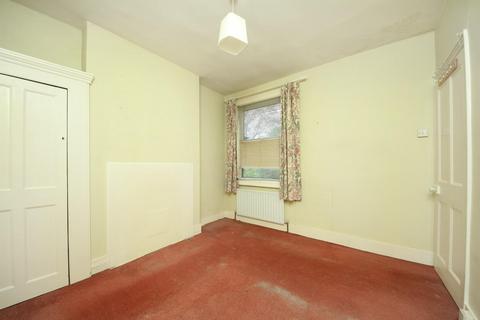 28 Windermere Road, London, W5 4TD