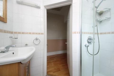 28 Windermere Road, London, W5 4TD