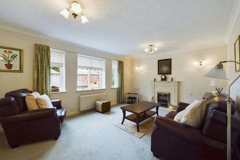 2 bedroom apartment for sale, Minster Court, Bracebridge Heath