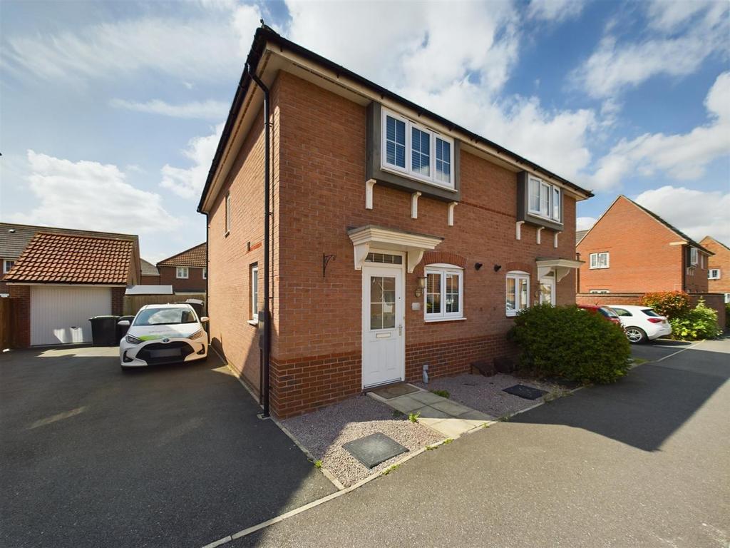 Vespasian Way, North Hykeham, Lincoln 3 bed semidetached house £225,000