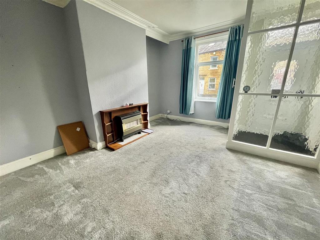 Catherine Street, Elland 2 bed house for sale £110,000