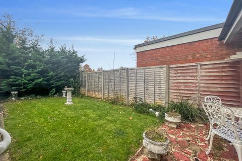 37 Cleves Way, Ashford, TN23 5DE