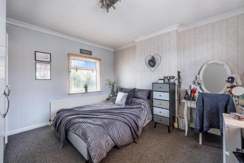 54 Ferndale Road, Banstead, SM7 2EX