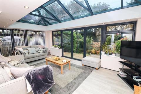 3 bedroom semi-detached bungalow for sale - Award Road, Fleet GU52