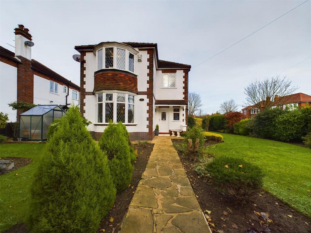 Queensgate, Bridlington 4 bed detached house for sale £350,000