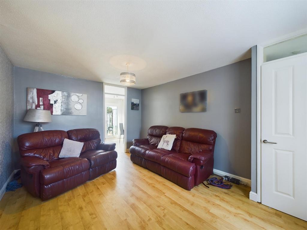 Larne Road, Lincoln 3 bed terraced house for sale £170,000