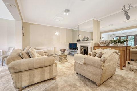 14 Manor Road, Chigwell, IG7 5PD