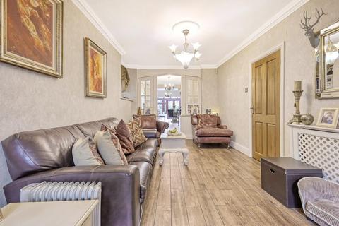 14 Manor Road, Chigwell, IG7 5PD