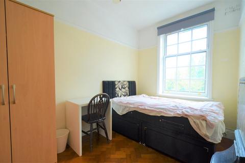 3 bedroom flat to rent - Hagley Court, Edgbaston, Birmingham B16