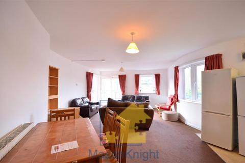 4 bedroom flat to rent - St. Stephens Court, Selly Oak, Birmingham B29