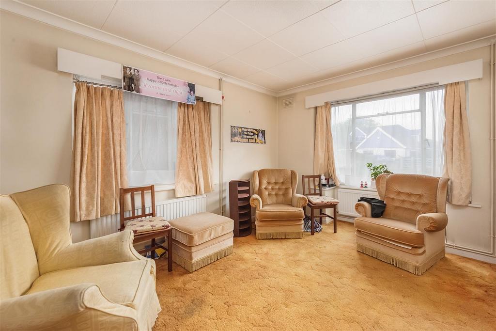 Herne Bay Road, Tankerton, Whitstable 3 bed detached bungalow for sale
