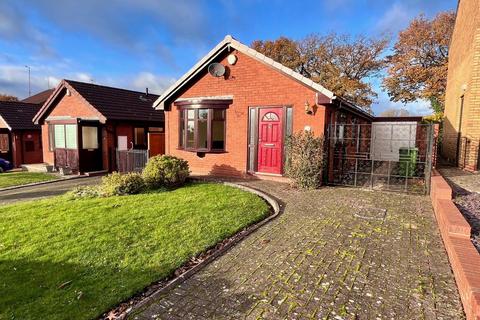 2 bedroom detached bungalow to rent - Ashen Close, Dudley