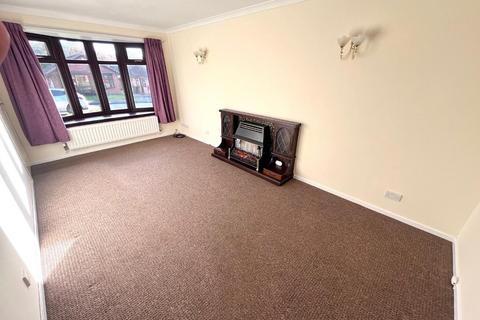 2 bedroom detached bungalow to rent - Ashen Close, Dudley
