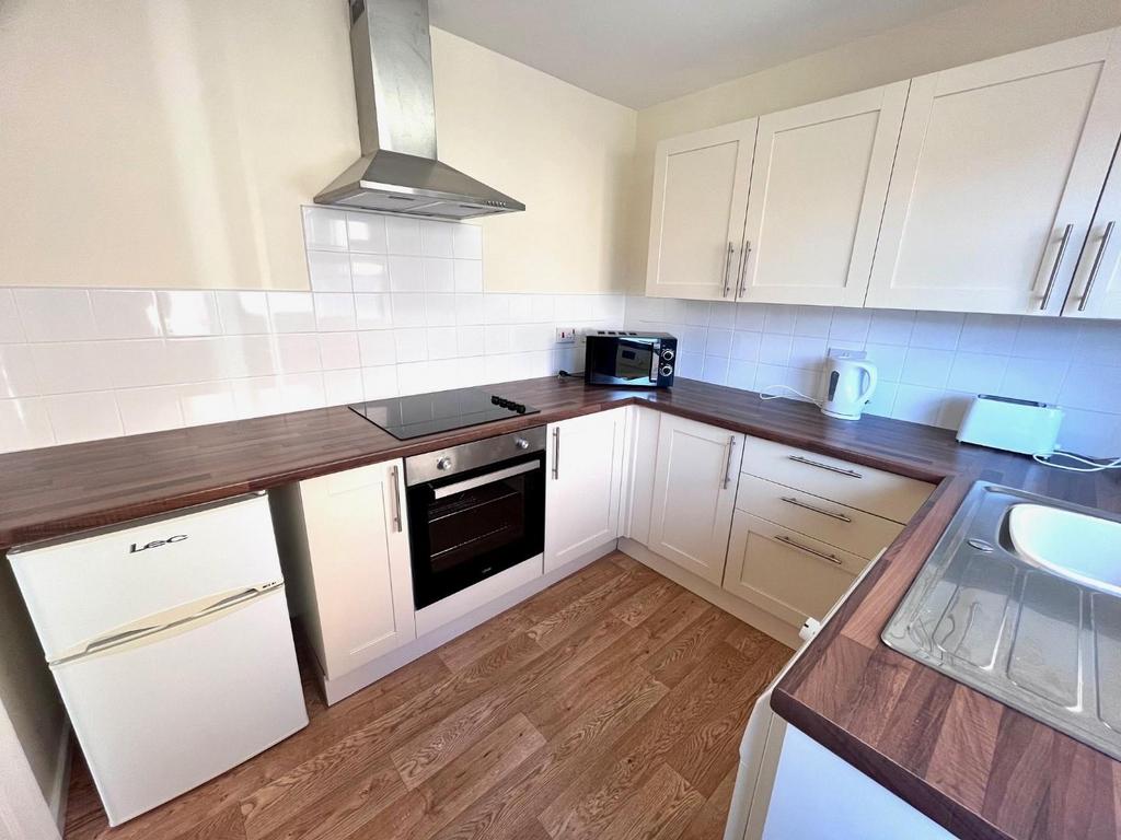 KITCHEN 1.jpg