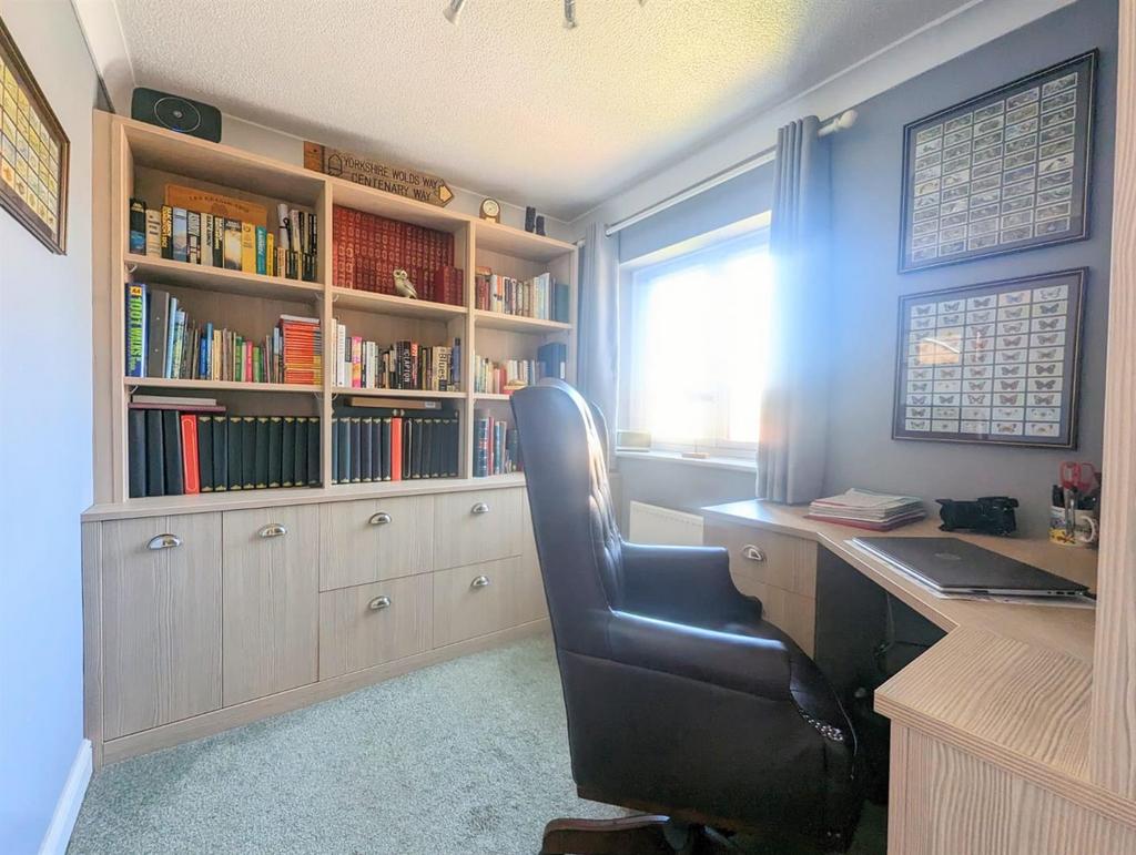 Bedroom 4/Study