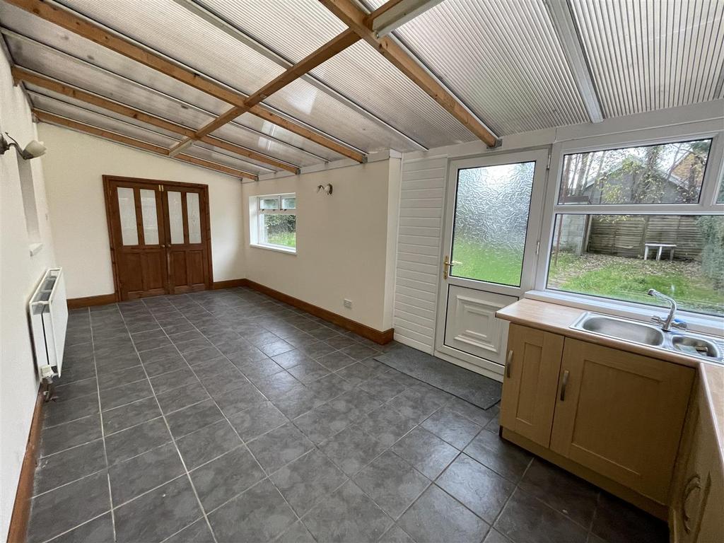 Sun Room/Dining Room
