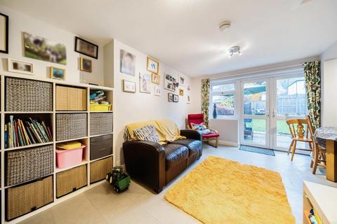 101 Broadgate Walk, Horsforth, Leeds, LS18 4EZ