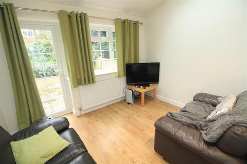 3 bedroom house to rent - Matlock Court, Nottingham