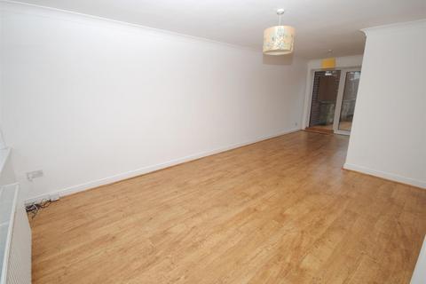 17 Station Road, Kippax, Leeds, LS25 7LE