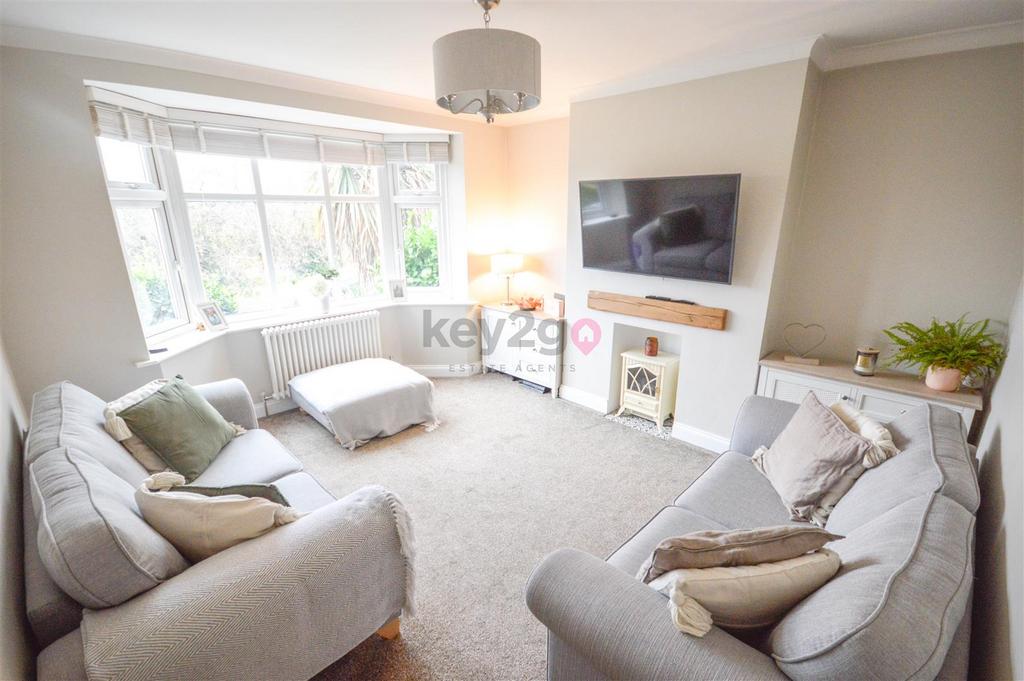 Rotherham Road, Halfway, Sheffield, S20 3 bed semidetached house for