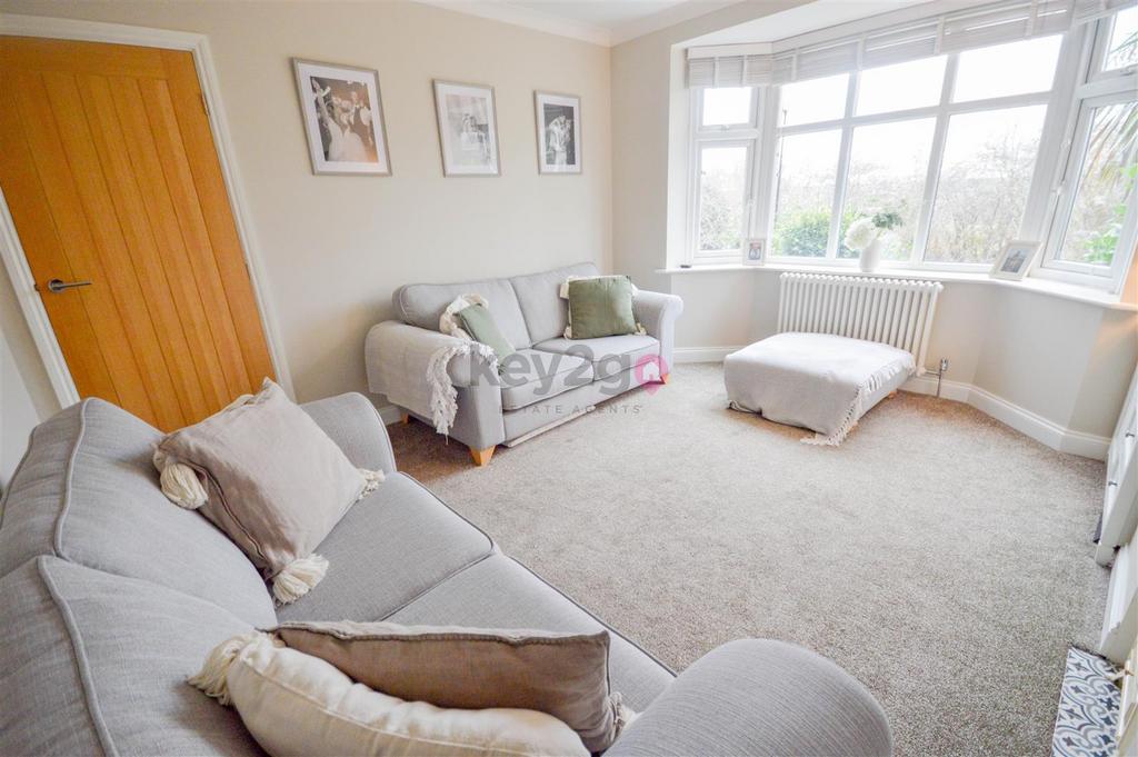 Rotherham Road, Halfway, Sheffield, S20 3 bed semidetached house for