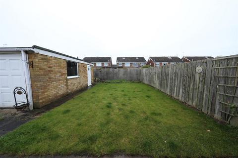 2 bedroom semi-detached bungalow for sale - Green Island, Bilton, Hull