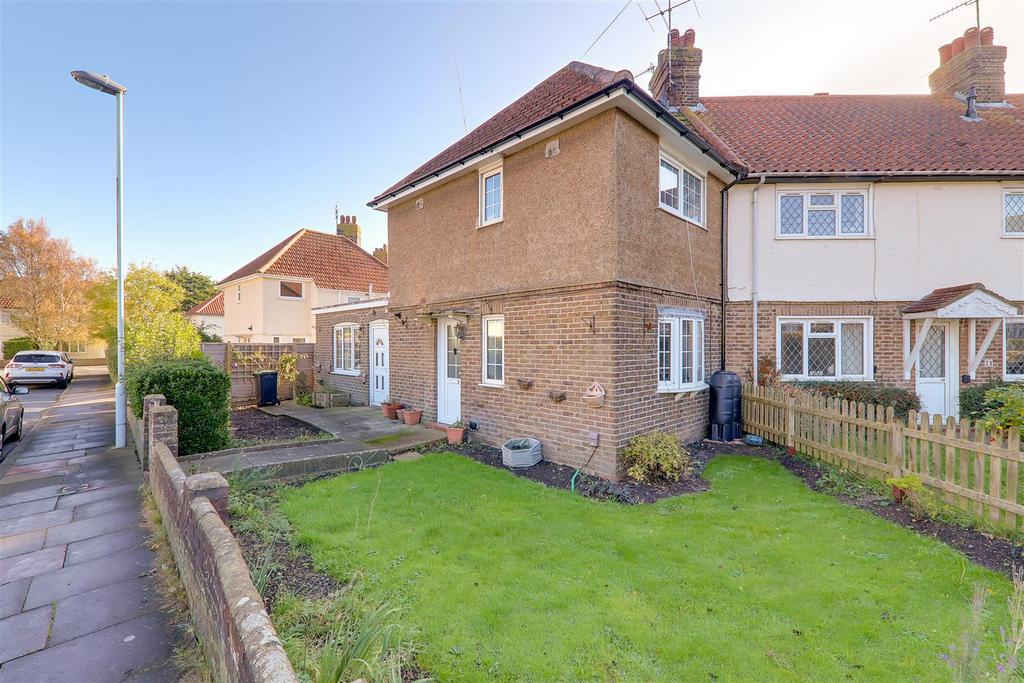 Angola Road, Broadwater, Worthing 4 bed semidetached house for sale