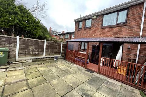 3 Drayton Walk, Manchester, M16 9AQ