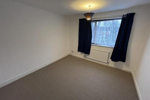3 Drayton Walk, Manchester, M16 9AQ