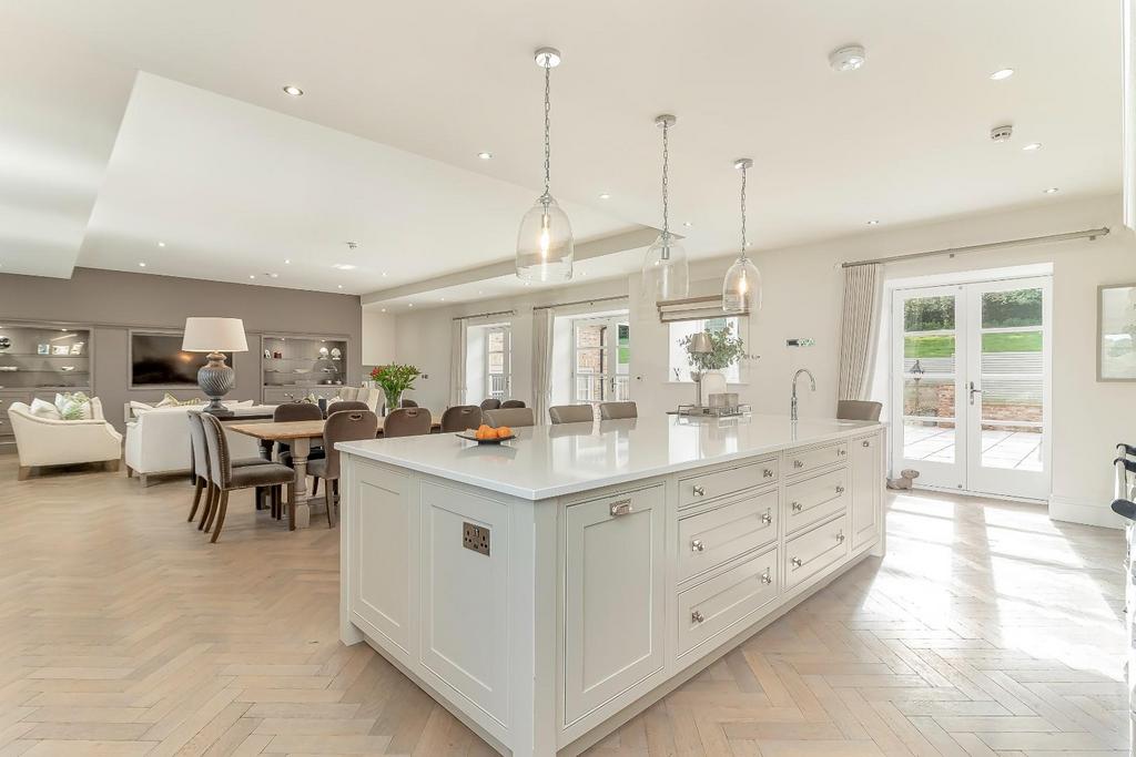 Living Dining Kitchen - E.jpg