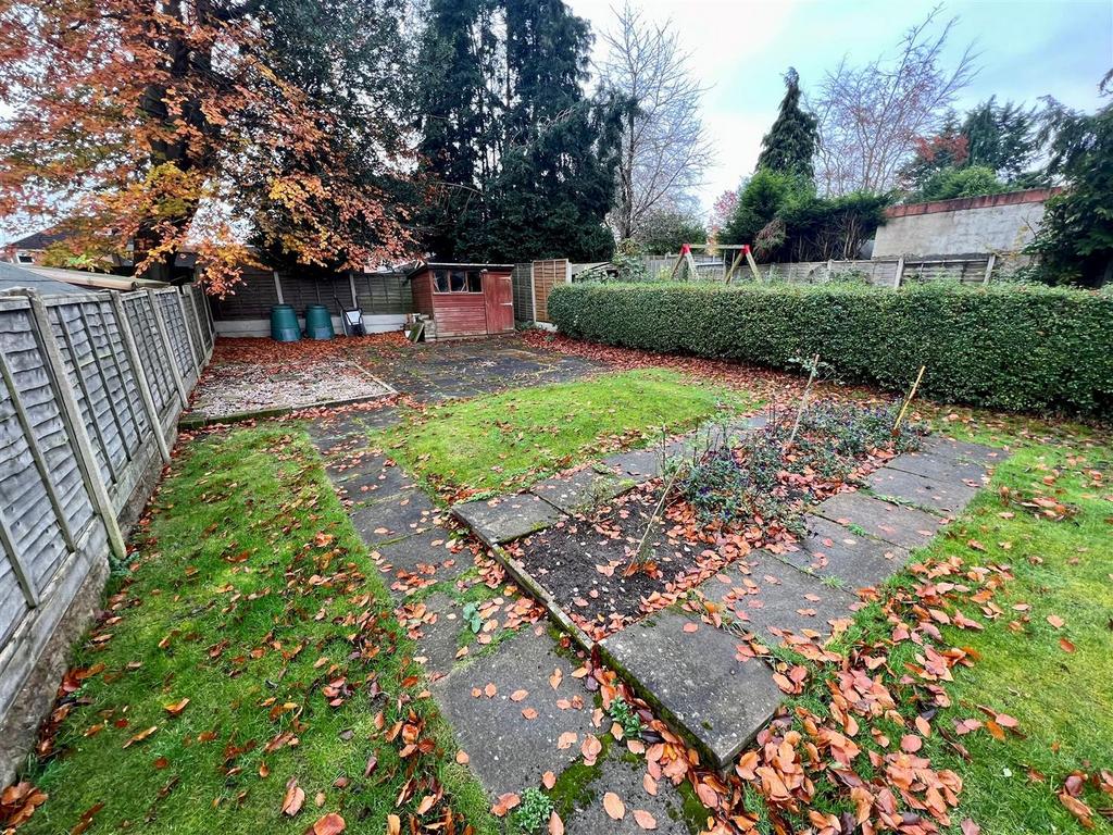 CR150 Garden2.jpg