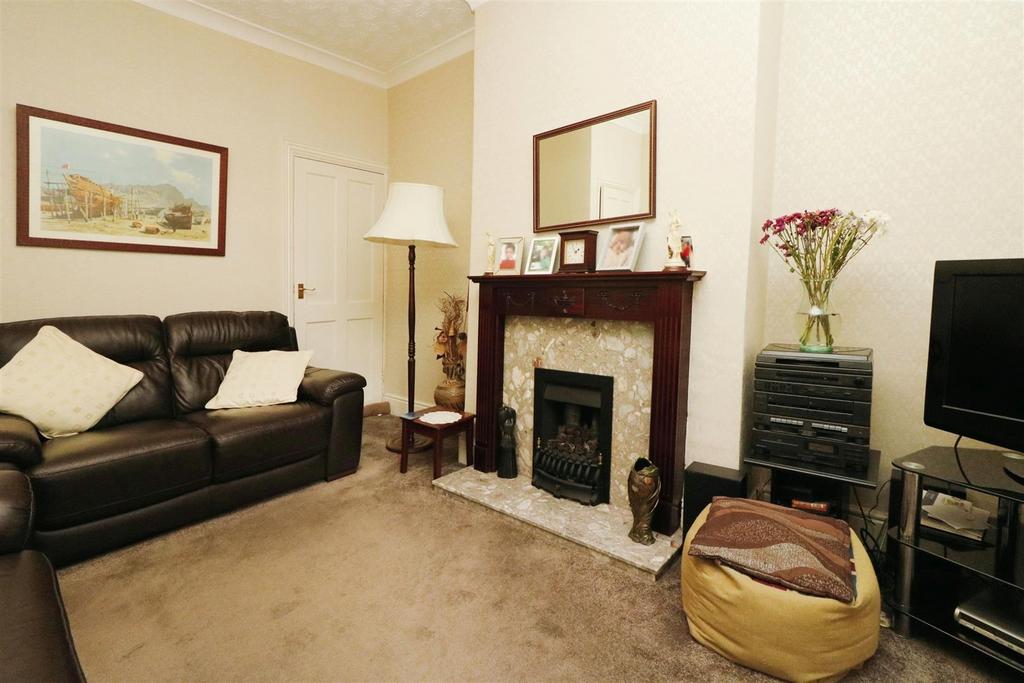 Ferham Road, Holmes, Rotherham 2 bed end of terrace house for sale £