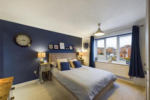 14 Bulrush Close, Scarning, Dereham, NR19 2UE