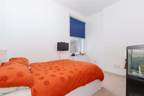1 bedroom flat for sale, Warwick Gardens, Worthing
