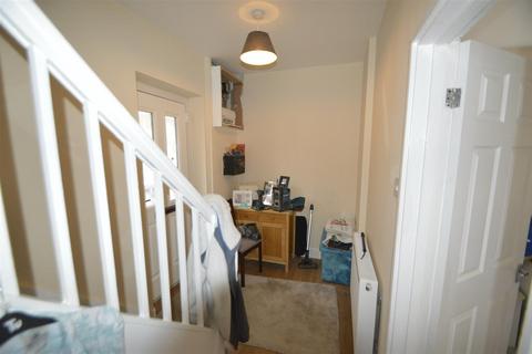 87 Heathway, Dagenham, RM9 6AY