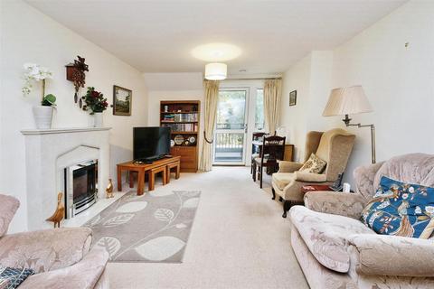 2 bedroom apartment for sale, Folland Court Hamble Lane, Hamble, Southampton, Hampshire SO31 4JS