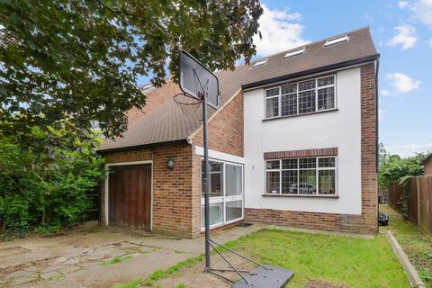 5 bedroom detached house for sale, Fifehead Close, Ashford TW15