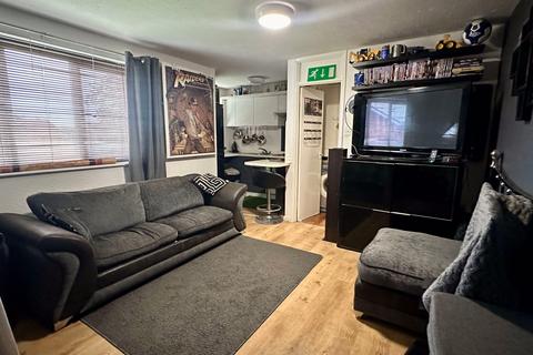 1 bedroom flat for sale, Sandown Drive, Bobblestock, Hereford, HR4