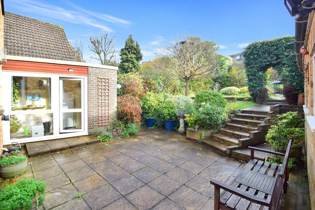 Snodhurst Avenue, Chatham, ME5 3 bed detached house for sale £400,000